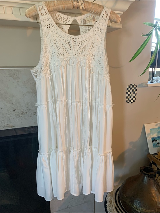 Altar'd State Dresses & Skirts - altar’d state White Crochet Yoke Sleeveless Flowy Dress Satin Front Strings L